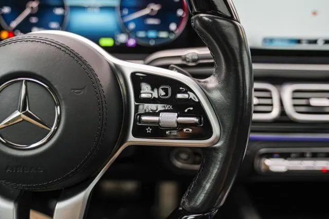 Mercedes-Benz GLS photo 37