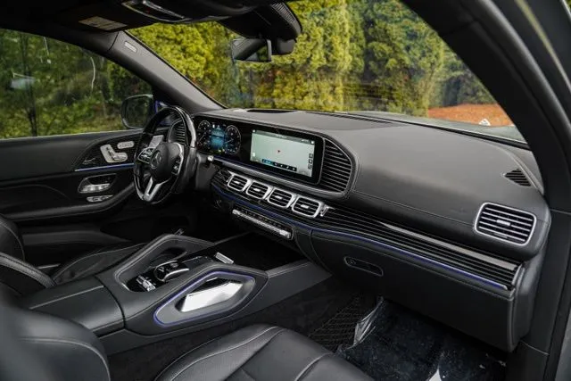 Mercedes-Benz GLS photo 32