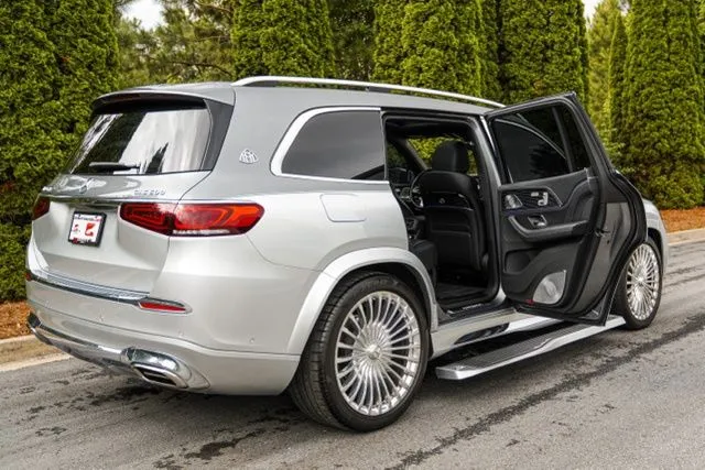 Mercedes-Benz GLS photo 49