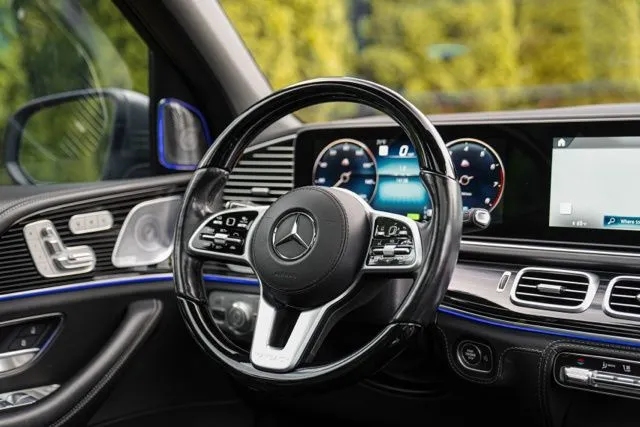 Mercedes-Benz GLS photo 34