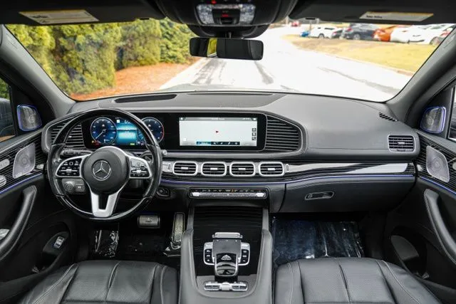 Mercedes-Benz GLS photo 29