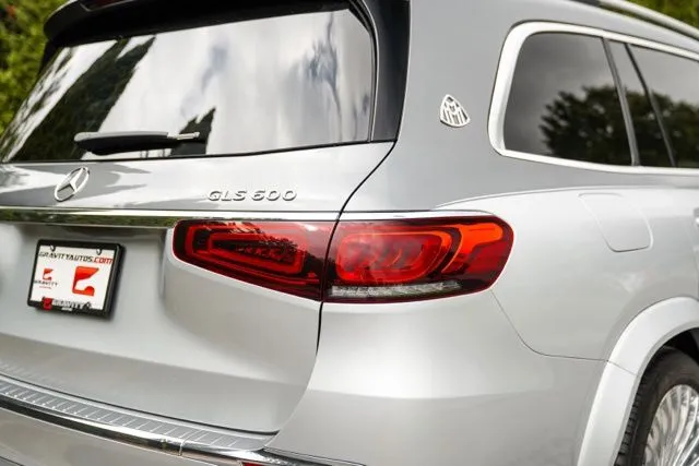 Mercedes-Benz GLS photo 18