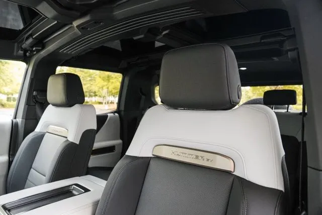 GMC Hummer EV SUV photo 44