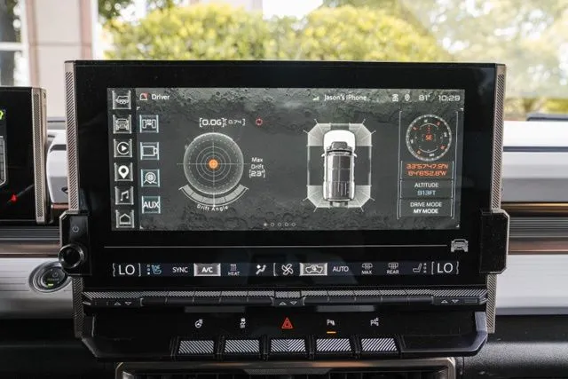 GMC Hummer EV SUV photo 37