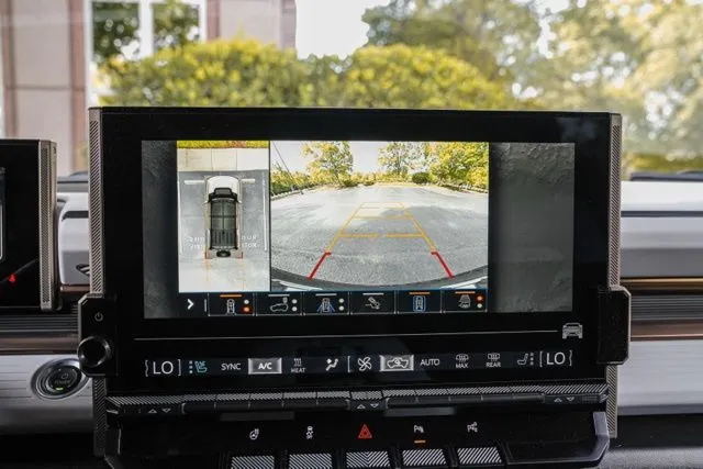 GMC Hummer EV SUV photo 38