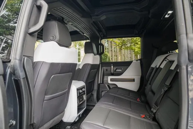 GMC Hummer EV SUV photo 47