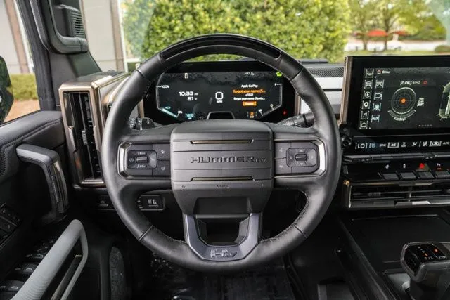 GMC Hummer EV SUV photo 33