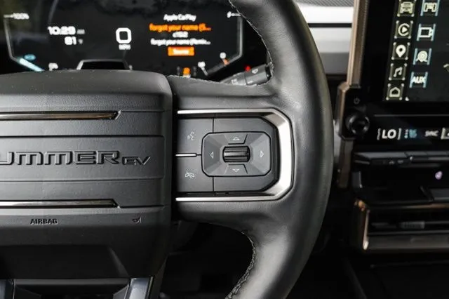 GMC Hummer EV SUV photo 35