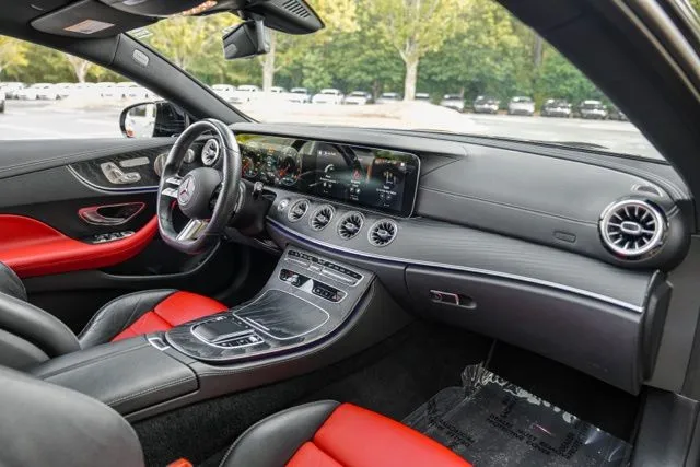 Mercedes-Benz E-Class photo 22
