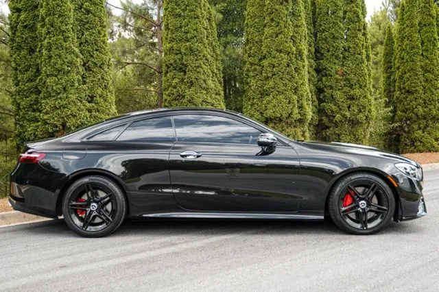 Mercedes-Benz E-Class photo 12