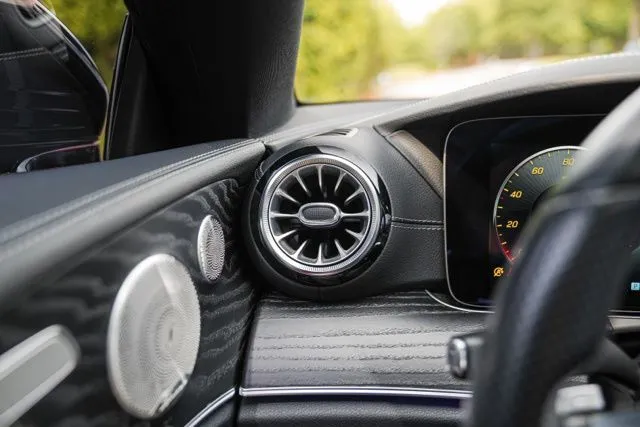 Mercedes-Benz E-Class photo 24
