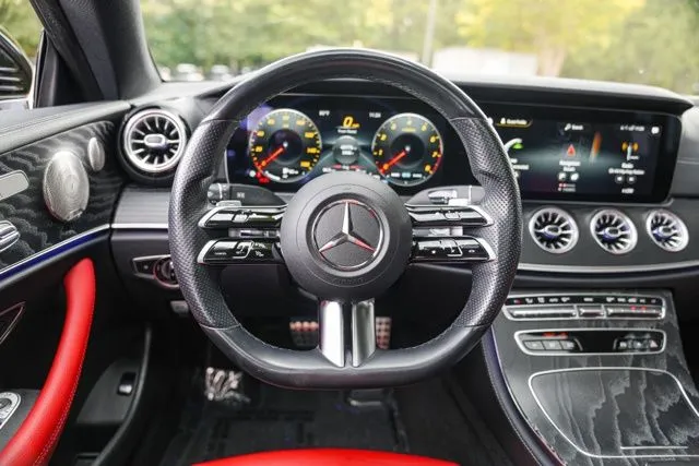 Mercedes-Benz E-Class photo 26