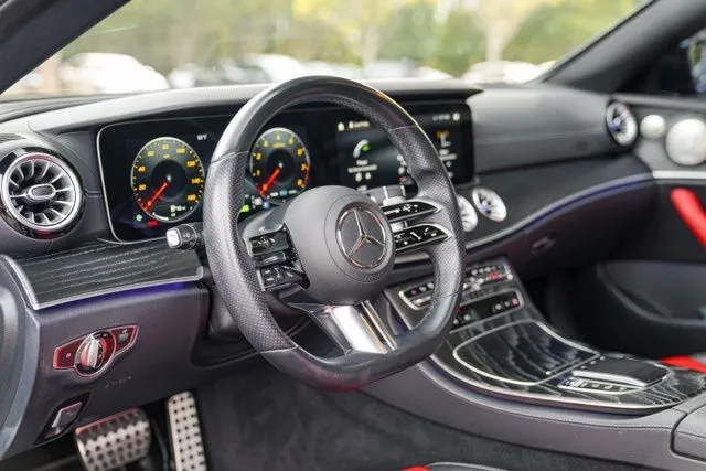 Mercedes-Benz E-Class photo 23