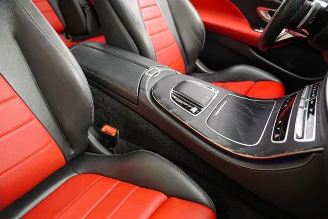 Mercedes-Benz E-Class photo 33
