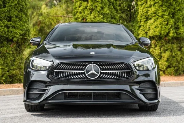 Mercedes-Benz E-Class photo 18