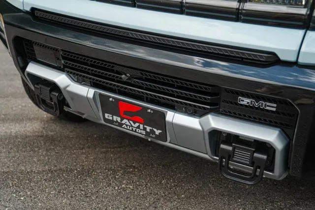 GMC Hummer EV SUV photo 11