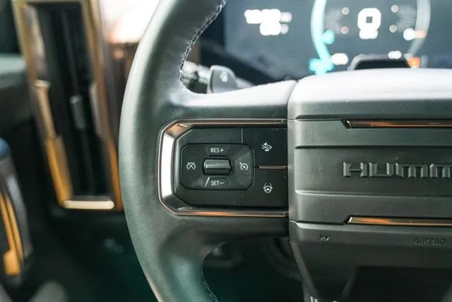 GMC Hummer EV SUV photo 29