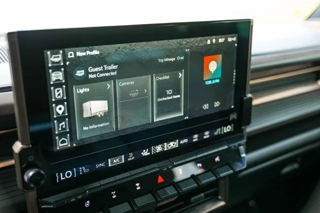 GMC Hummer EV SUV photo 35