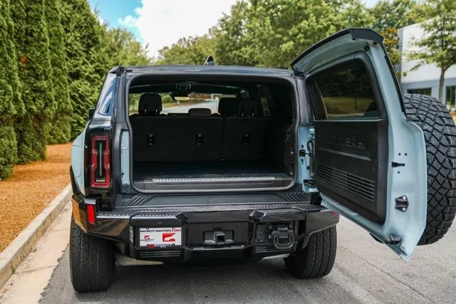 GMC Hummer EV SUV photo 20