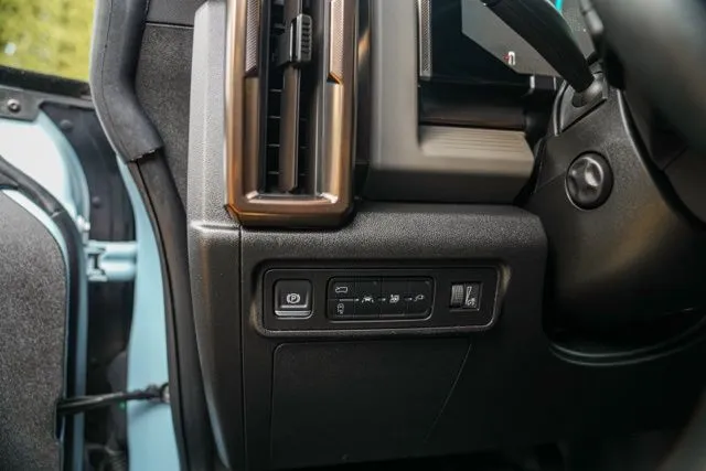 GMC Hummer EV SUV photo 27