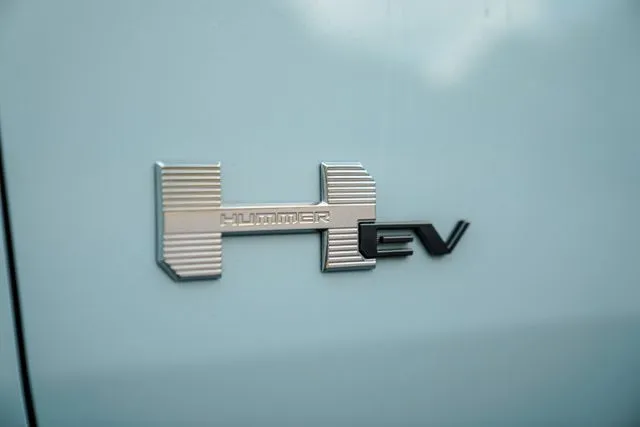 GMC Hummer EV SUV photo 14