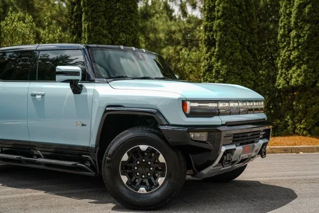 GMC Hummer EV SUV photo 6