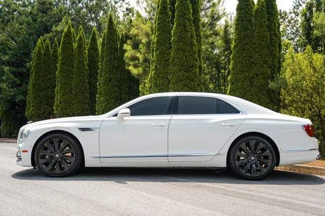 Bentley Flying Spur photo 9