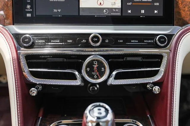 Bentley Flying Spur photo 35