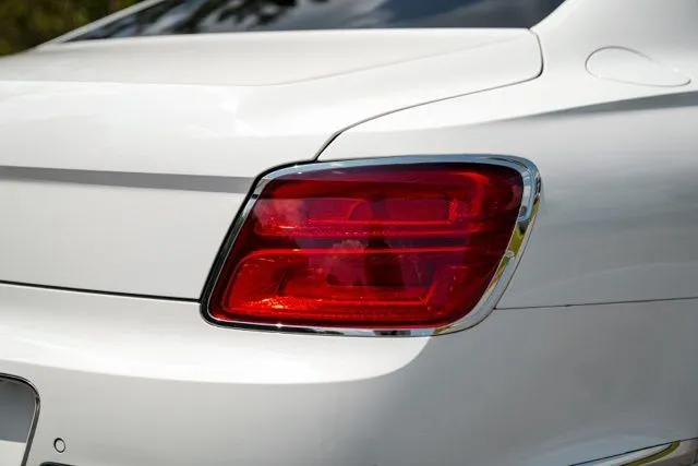Bentley Flying Spur photo 20
