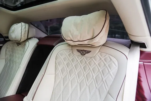 Bentley Flying Spur photo 48