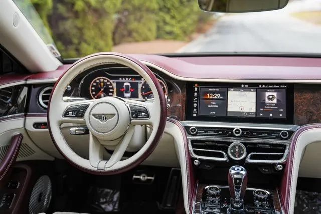 Bentley Flying Spur photo 26