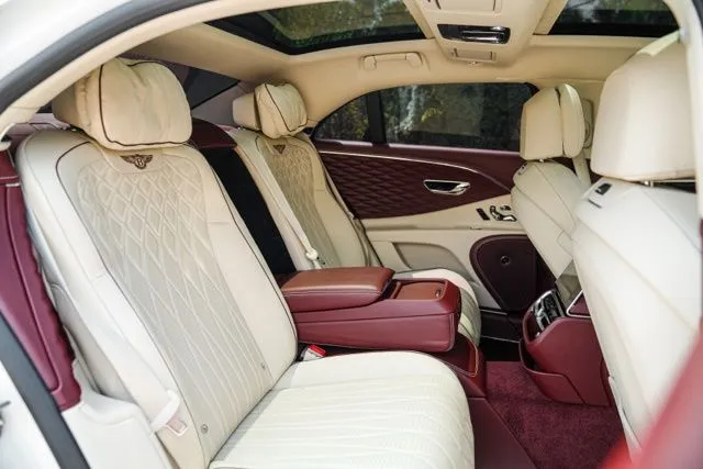 Bentley Flying Spur photo 49