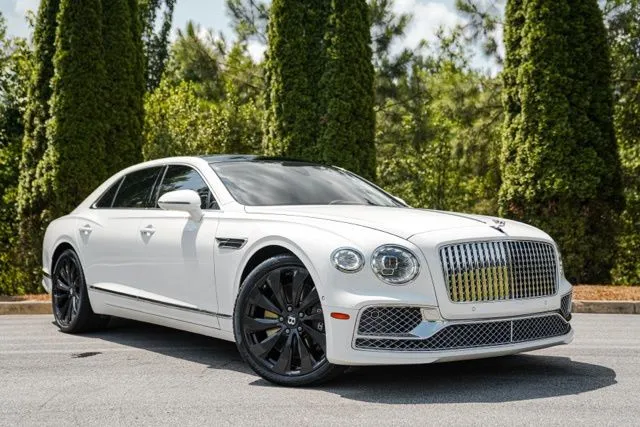 Bentley Flying Spur photo 5