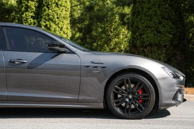 Maserati Ghibli photo 14