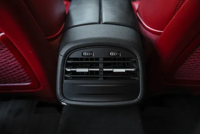 Maserati Ghibli photo 44