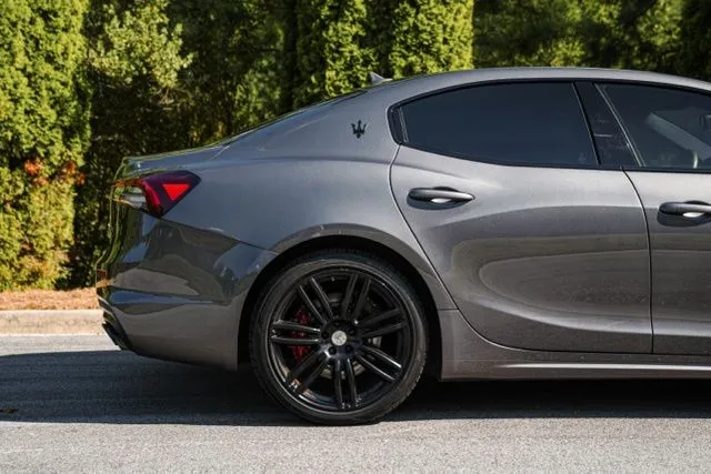 Maserati Ghibli photo 13