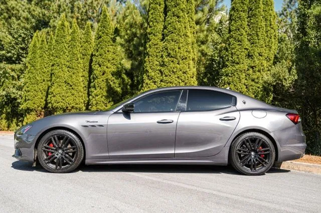 Maserati Ghibli photo 9