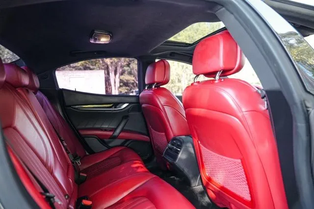 Maserati Ghibli photo 41
