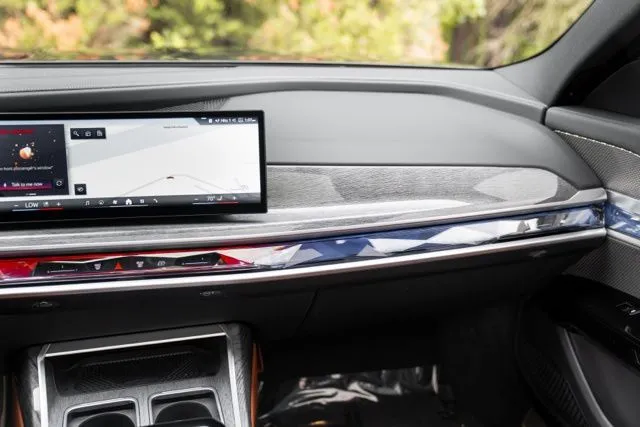 BMW 7 Series photo 25