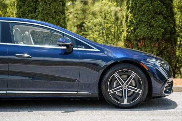 Mercedes-Benz EQS photo 14