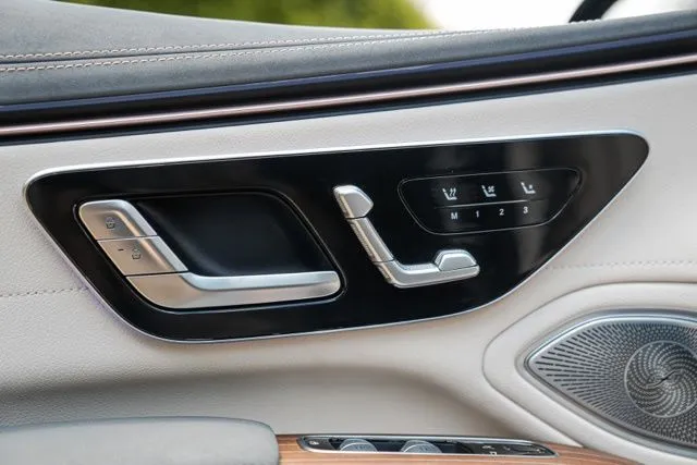 Mercedes-Benz EQS photo 51