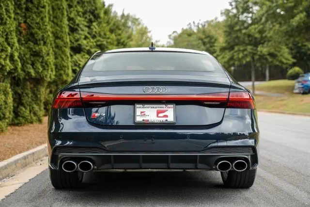 Audi S7 photo 17
