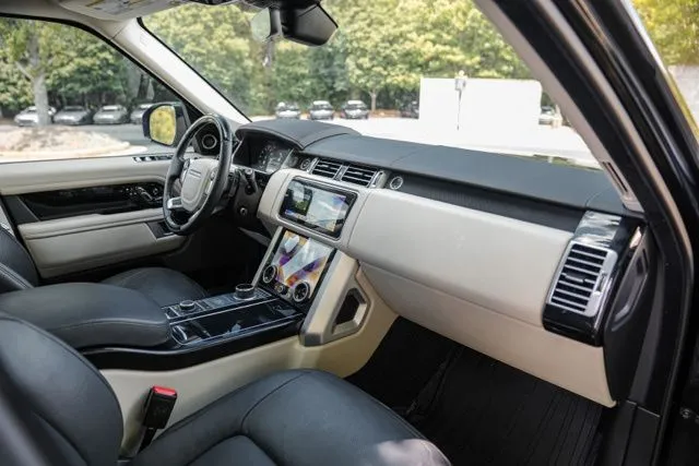 Land Rover Range Rover photo 26