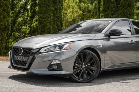 Another view of 2022 Nissan Altima 2.5 SR for sale in Duluth, GA at Gravity Autos Duluth