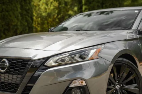 More photos of 2022 Nissan Altima 2.5 SR at Gravity Autos Duluth, GA