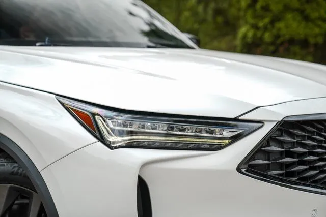 Acura MDX photo 8