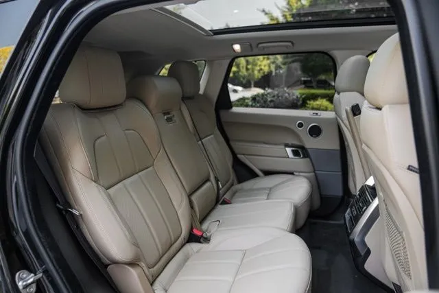 Land Rover Range Rover Sport photo 46