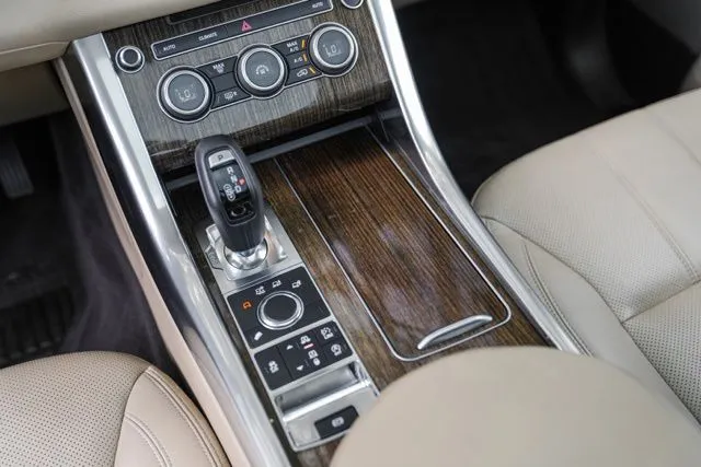 Land Rover Range Rover Sport photo 38