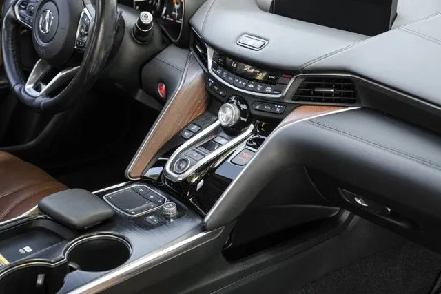 Acura TLX photo 35