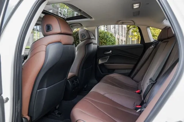 Acura TLX photo 40